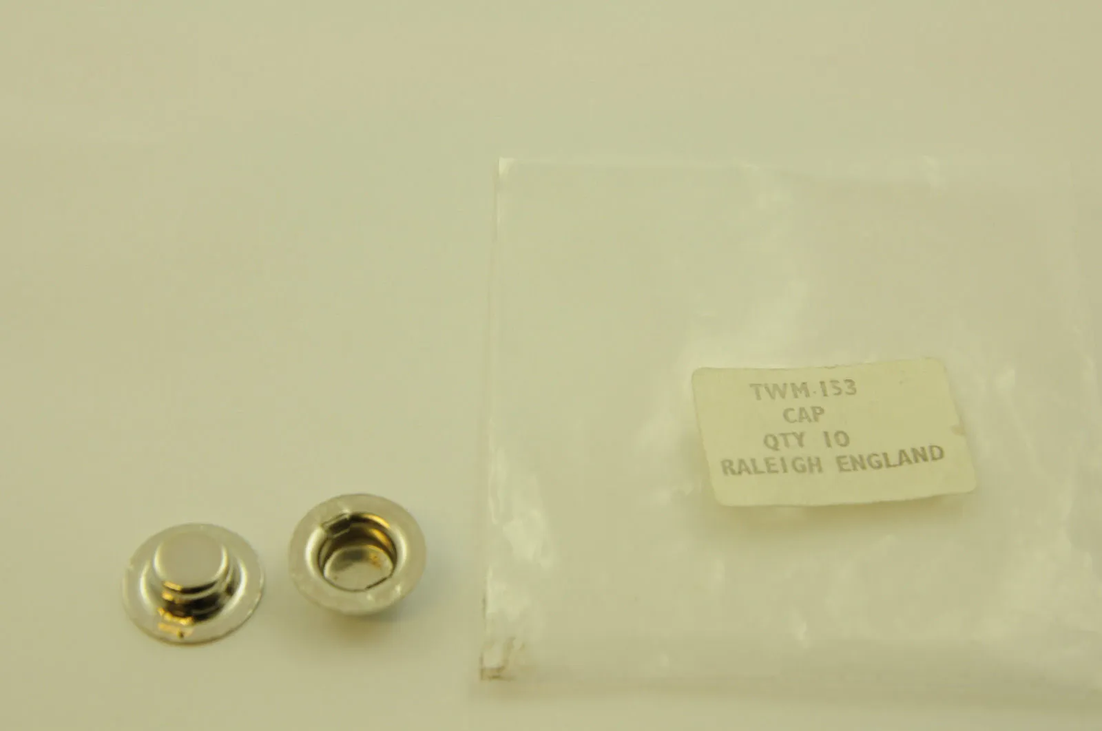 2 Raleigh TWM153 3/8" Dotloc Dome Axle Caps Jolly Jumbo Trikes, Prams, Gokarts Etc