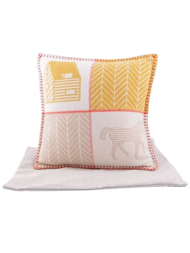 Avalon Les Cabanes Cushion H103653M 03