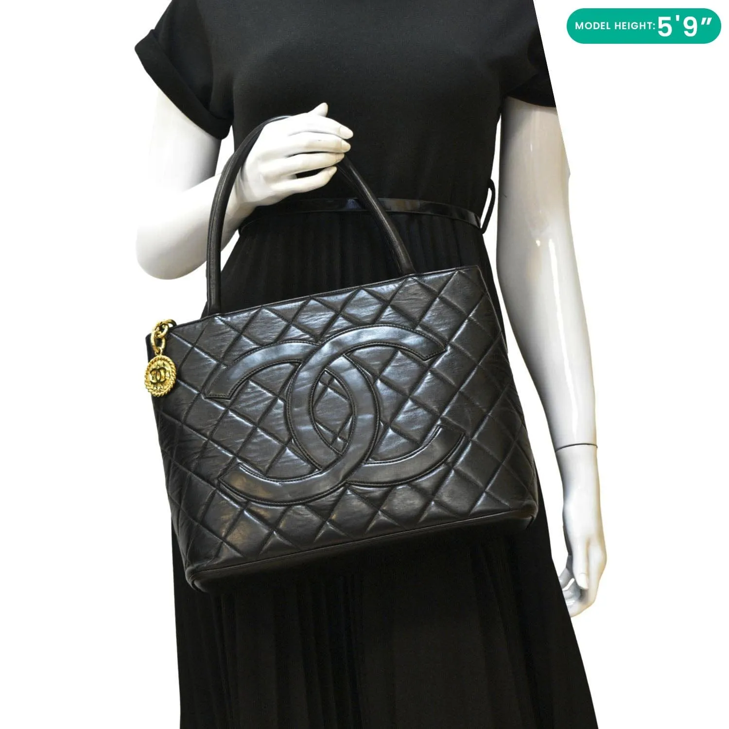 CL Medallion Quilted Caviar Leather Tote Bag Black