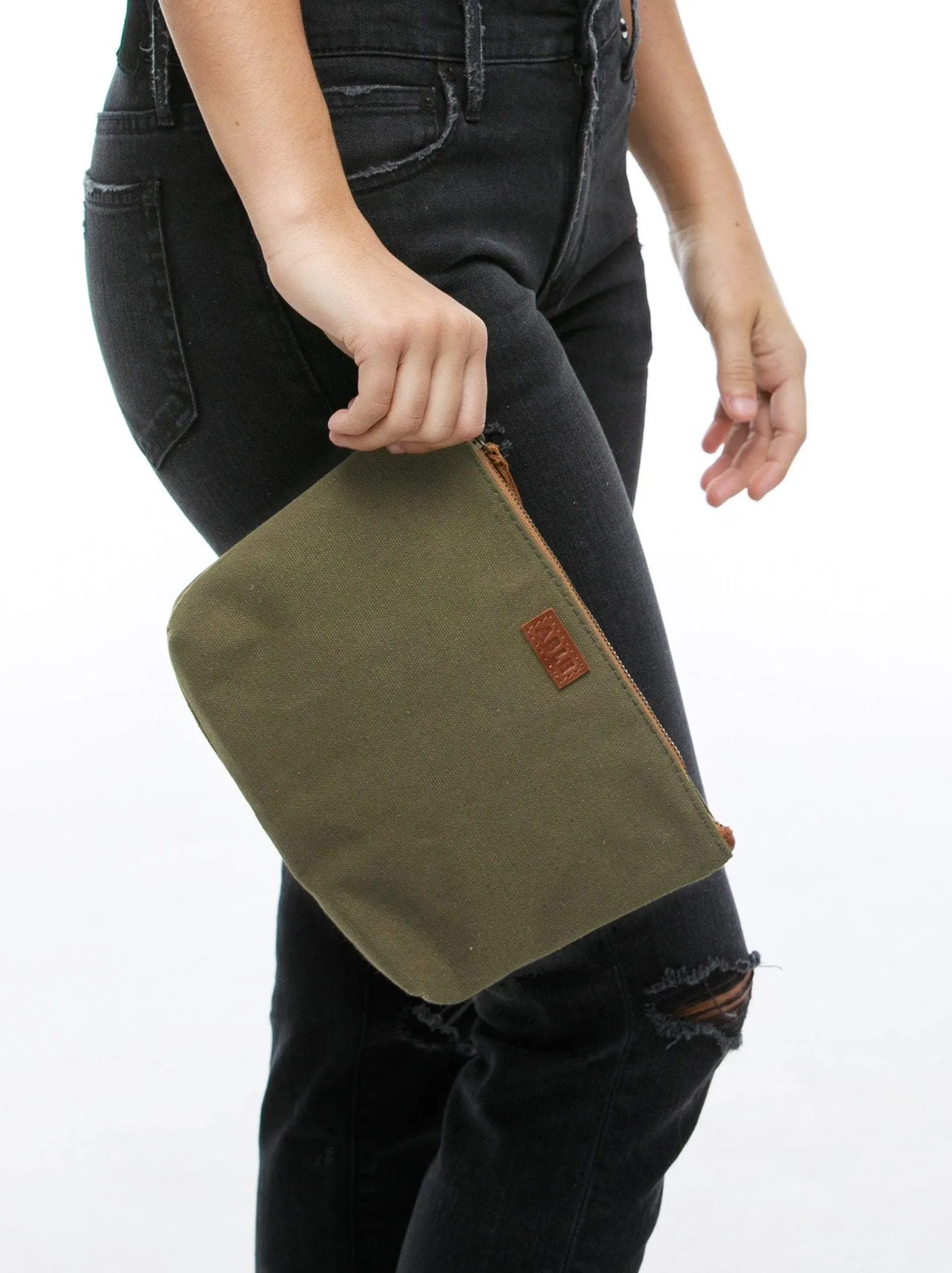 Emnet Canvas Pouch