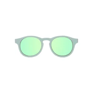 Keyhole polarised sunglasses with bag